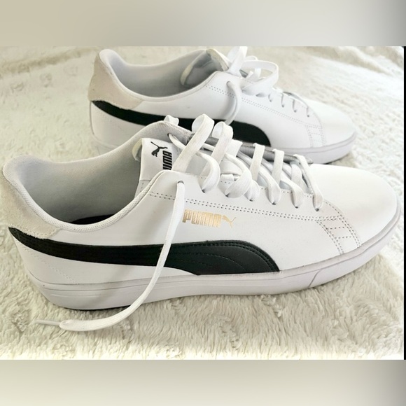 Puma Other - Puma Men's Classic White Sneakers / worn once to try them